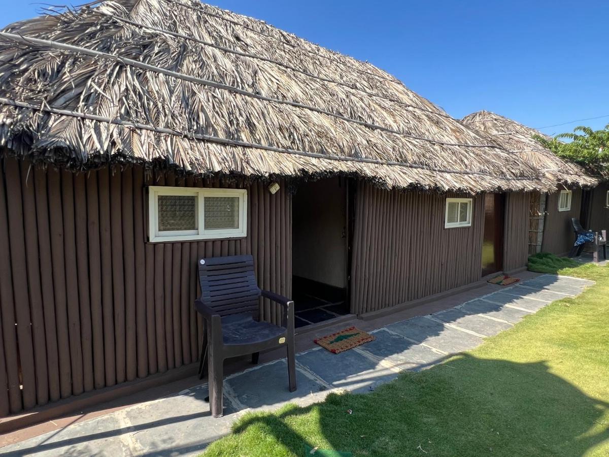 Hippie Land Hampi Hotel Exterior photo